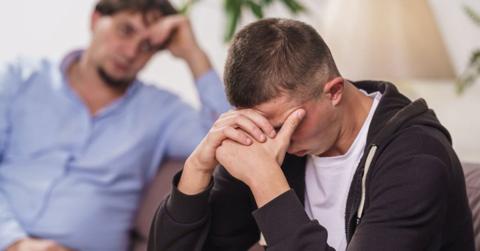 أسباب الاكتئاب والقلق عند المراهقين وطرق العلاج