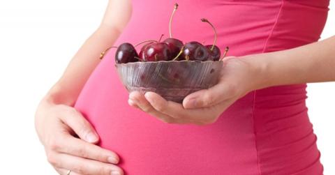 فوائد الكرز للحامل والجنين وأضراره
